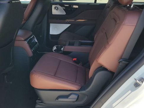 New 2026 Lincoln Aviator Reserve AWD/4WD image 6