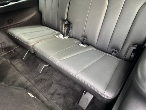Used 2024 Hyundai Palisade Limited FWD image 38
