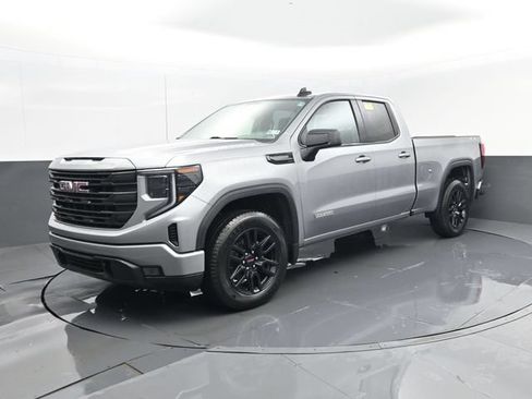Used 2024 GMC Sierra 1500 Elevation AWD/4WD image 2