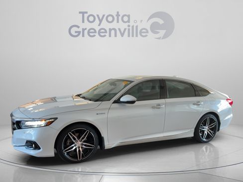 Used 2021 Honda Accord Touring image 2