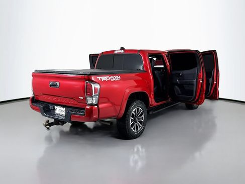 Used 2022 Toyota Tacoma TRD Sport w/ TRD Premium Sport Package AWD/4WD image 21