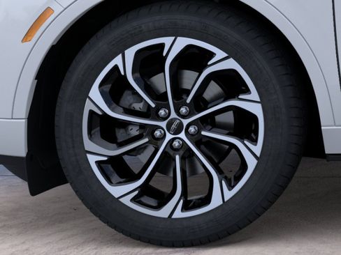 New 2026 Lincoln Nautilus Reserve AWD/4WD image 19
