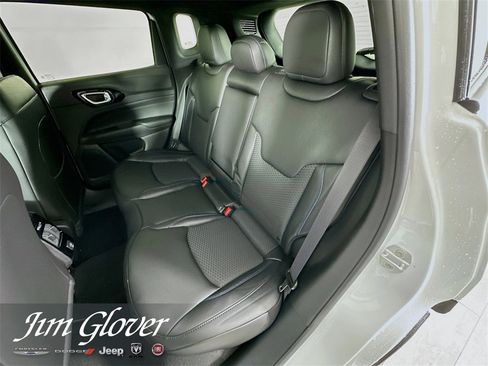 New 2026 Jeep Compass Latitude image 17