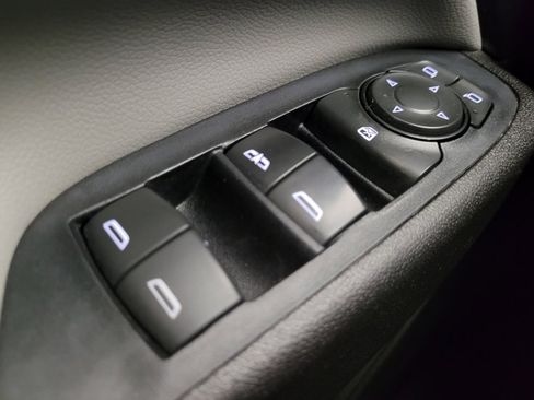 Used 2019 Chevrolet Equinox LS w/ LS Convenience Package image 27