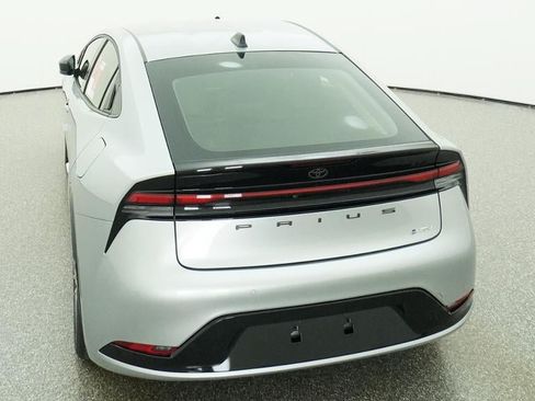 New 2027 Toyota Prius XLE FWD image 6