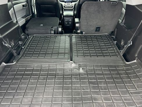 Used 2021 Ford Explorer XLT w/ Equipment Group 202A image 16