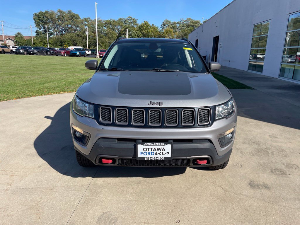 Used 2019 Jeep Compass Trailhawk AWD/4WD image 3