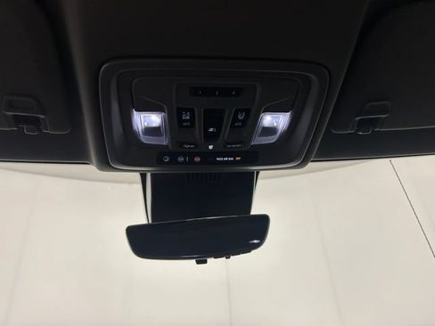 Used 2025 GMC Sierra 1500 Denali w/ Denali Reserve Package AWD/4WD image 24