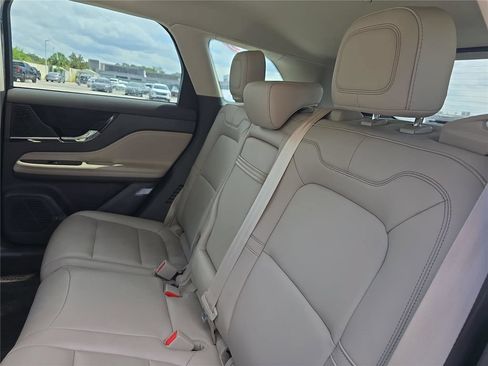 Certified 2022 Lincoln Corsair FWD image 10