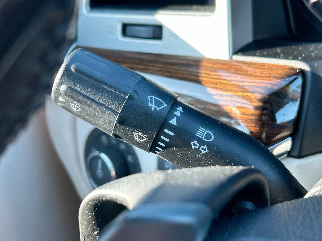 Used 2010 Lincoln MKS FWD image 20