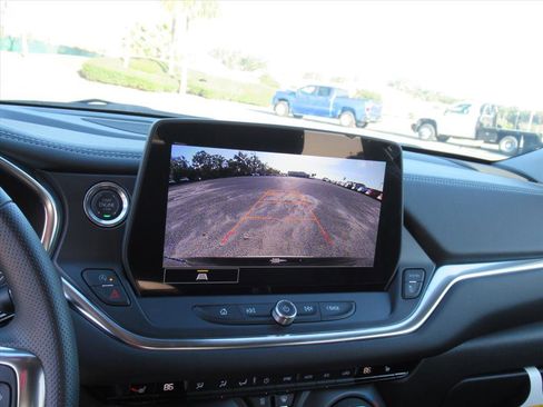 New 2025 Chevrolet Blazer LT w/ Convenience Package image 22