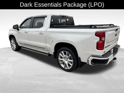 Used 2023 Chevrolet Silverado 1500 High Country w/ Technology Package image 4