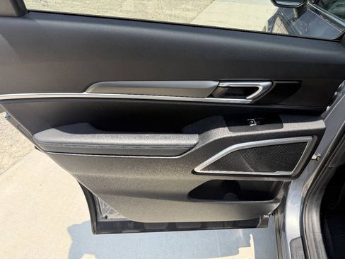 Used 2020 Kia Telluride S w/ S 8 Passenger Seating Package FWD image 12