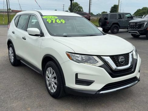 Used 2019 Nissan Rogue S FWD image 9