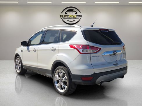 Used 2016 Ford Escape Titanium image 5