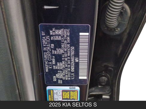 Used 2025 Kia Seltos S FWD image 25