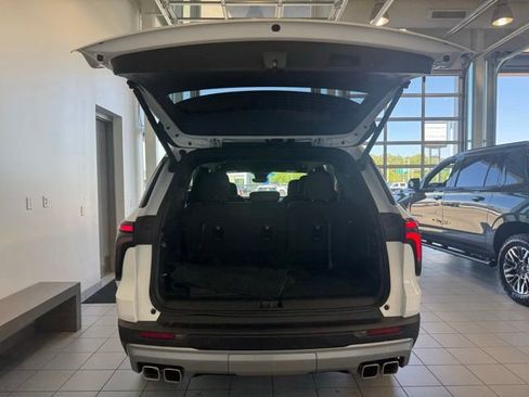 Used 2026 Chevrolet Traverse LT w/ Driver Confidence Package AWD/4WD image 31