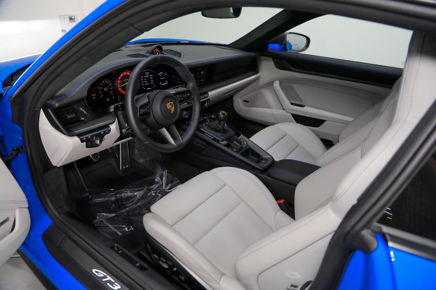 Used 2022 Porsche 911 GT3 RWD image 11