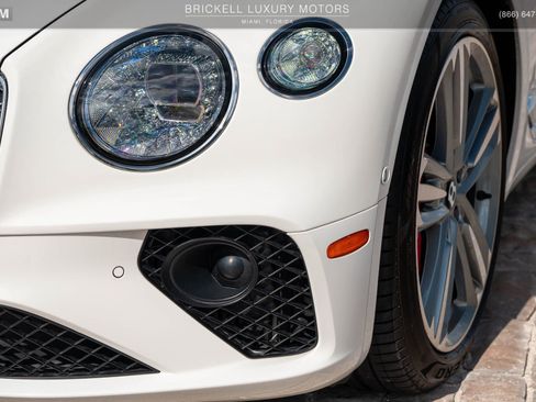 Used 2022 Bentley Continental GT image 53