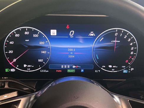 Used 2025 Mercedes-Benz GLC 350e 4MATIC image 19