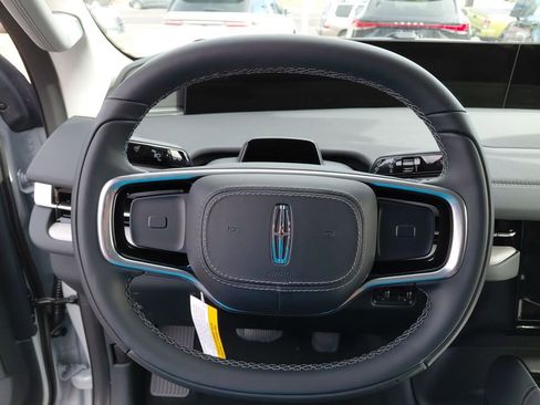 New 2026 Lincoln Navigator L Premier image 14