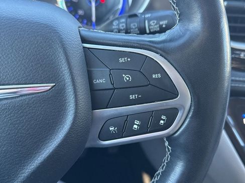 Used 2021 Chrysler Pacifica Touring-L w/ Uconnect Theater Family Group image 23