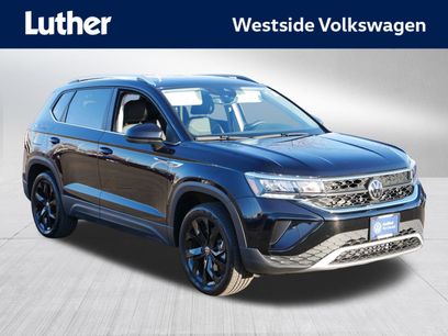 Certified 2023 Volkswagen Taos SE w/ Panoramic Sunroof Package