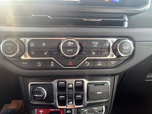 New 2026 Jeep Gladiator Rubicon image 16