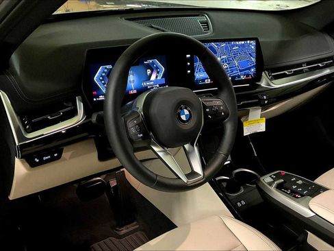 Used 2025 BMW X1 xDrive28i w/ Convenience Package image 8