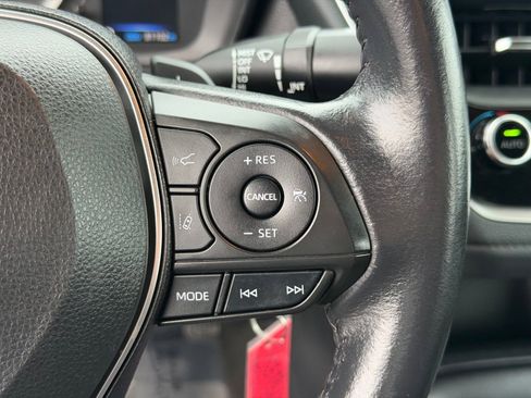 Used 2022 Toyota Corolla SE image 16