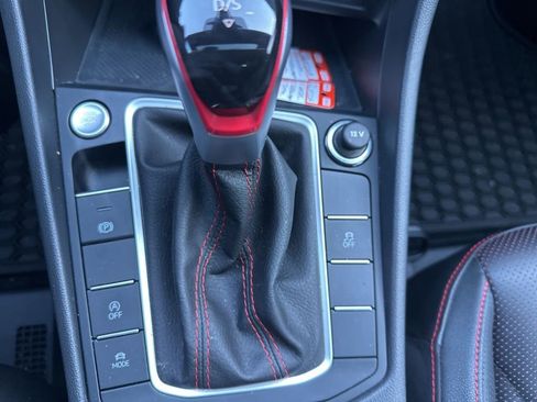 Used 2024 Volkswagen Jetta GLI Autobahn image 20