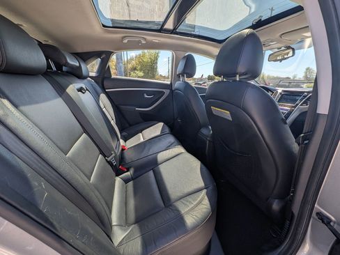 Used 2014 Hyundai Elantra GT w/ Option Group 03 image 12