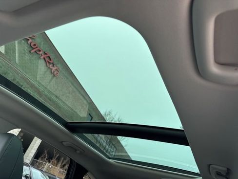 Used 2022 Hyundai Tucson Limited image 5