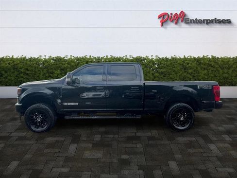 Used 2022 Ford F250 Lariat w/ Lariat Ultimate Package image 3