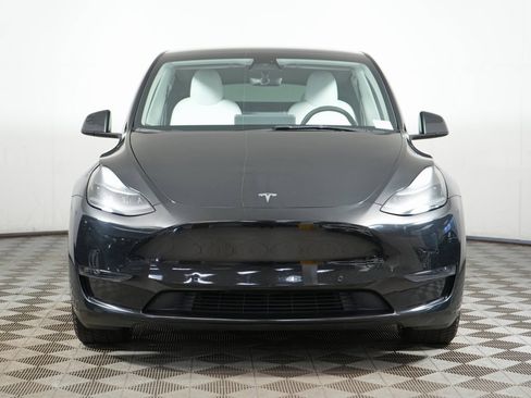 Used 2022 Tesla Model Y Performance image 10