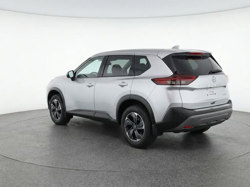 Used 2025 Nissan Rogue SV AWD/4WD image 6