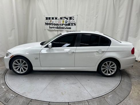 Used 2011 BMW 328i xDrive Sedan image 1