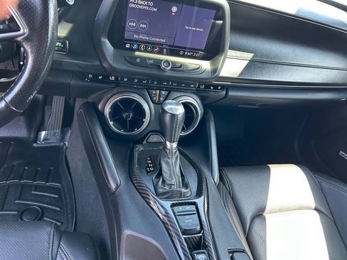 Used 2020 Chevrolet Camaro SS RWD image 12