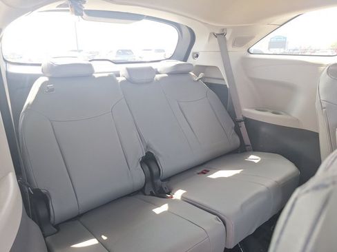 Used 2024 Toyota Sienna XLE w/ XLE Plus Package AWD/4WD image 19