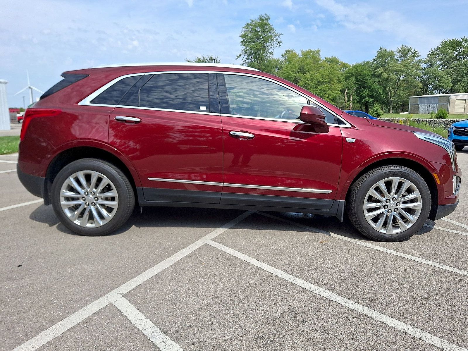 Used 2017 Cadillac XT5 Platinum w/ Driver Assist Package AWD/4WD image 26