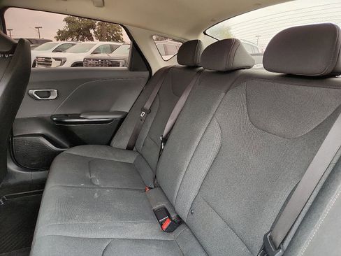 Used 2025 Kia K4 FWD image 10