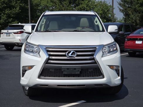 Used 2015 Lexus GX 460 w/ Premium Package AWD/4WD image 18