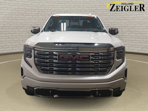 Used 2022 GMC Sierra 1500 Denali image 2