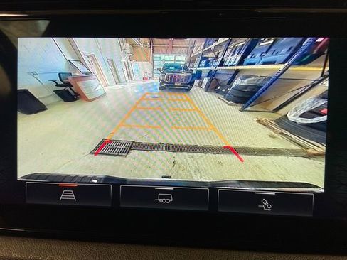 Used 2022 GMC Sierra 1500 AT4 w/ AT4 Preferred Package image 21