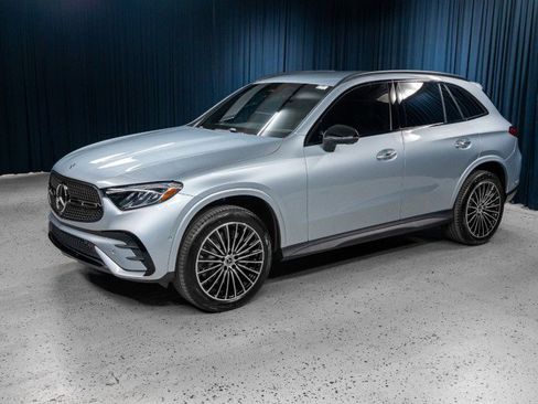 Certified 2026 Mercedes-Benz GLC 300 image 1