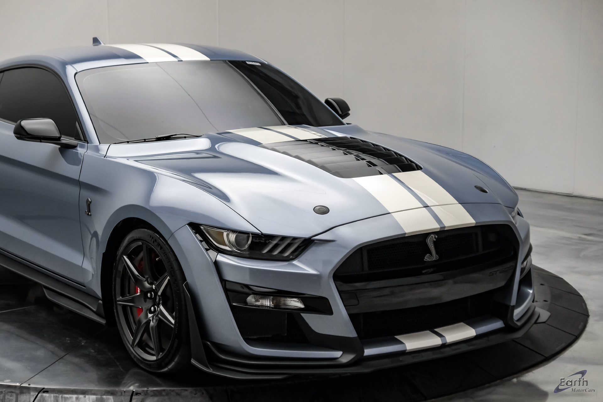 Used 2022 Ford Mustang Shelby GT500 w/ Carbon Fiber Track Pack RWD image 32