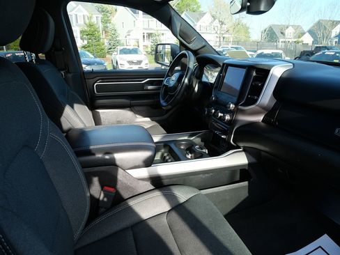 Used 2020 RAM 1500 Big Horn AWD/4WD image 16