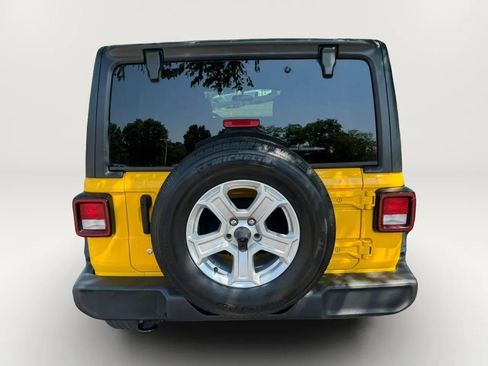 Used 2018 Jeep Wrangler Unlimited Sport S AWD/4WD image 15