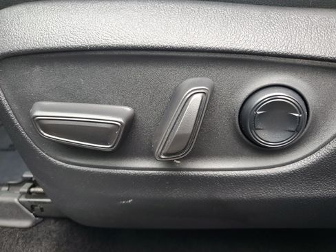 Used 2024 Toyota Grand Highlander AWD image 11