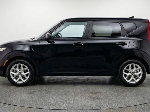 Used 2025 Kia Soul LX w/ LX Technology Package image 5
